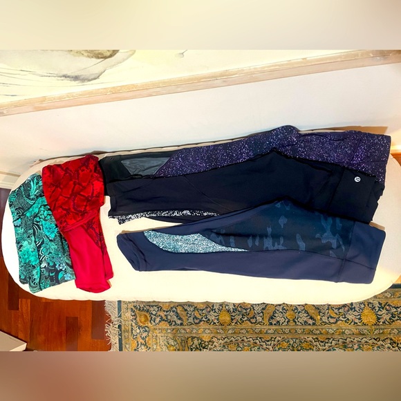 5 beautiful lululemon leggings in size 4 for price of one! - Picture 3 of 5